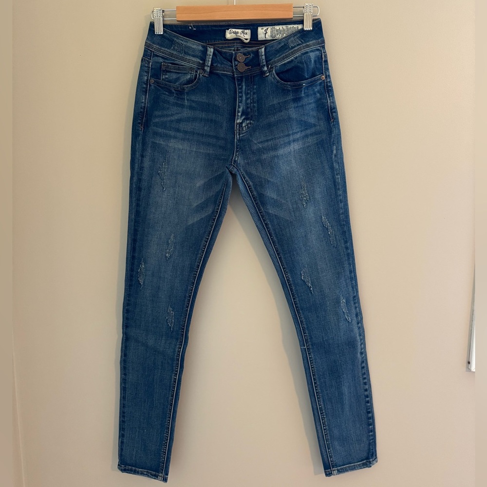 INDIGO REIN - Distressed Skinny Jeans - Size 7